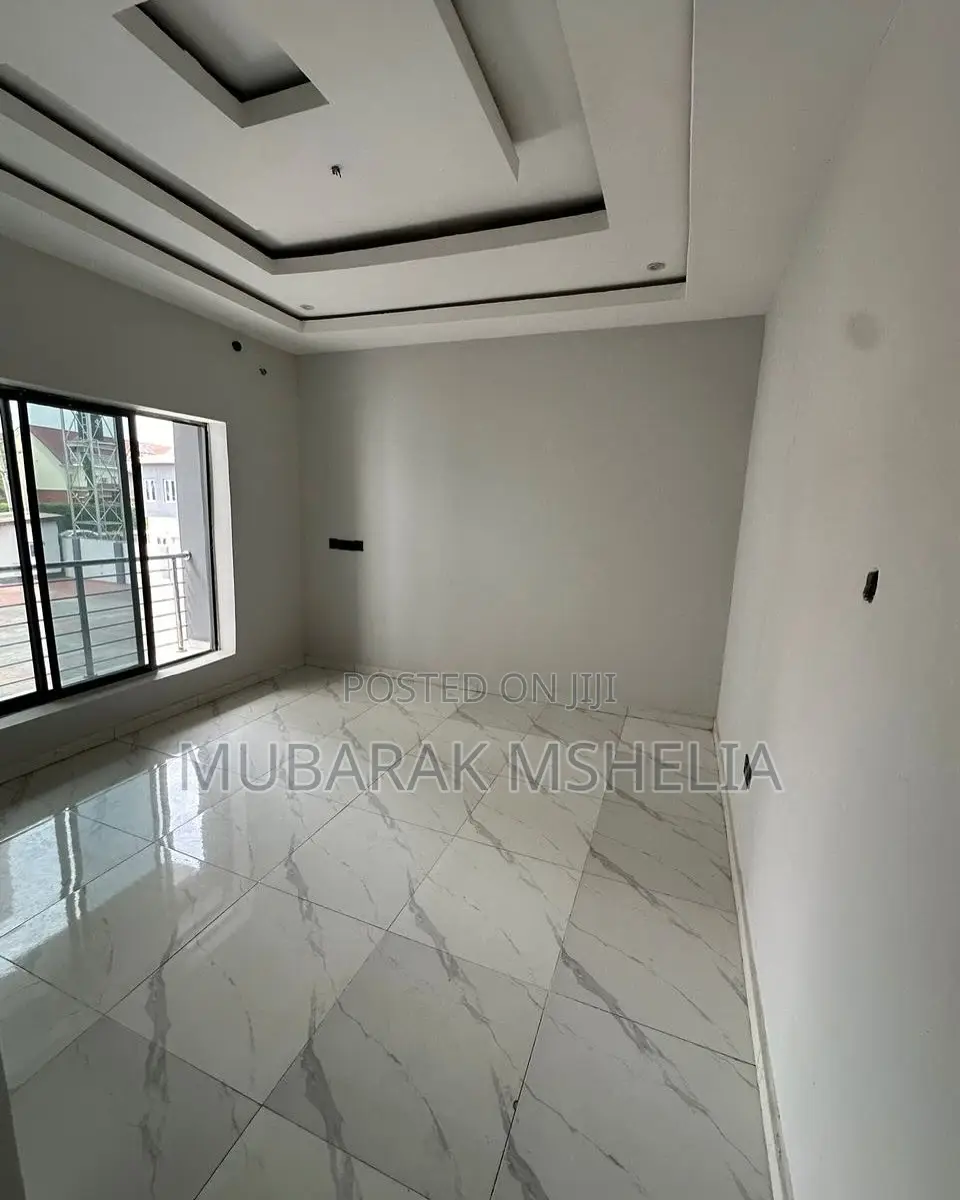 4bdrm Duplex in Gaduwa for sale in Gaduwa