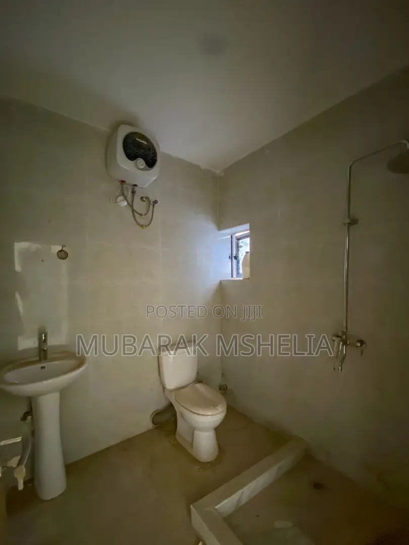 4bdrm Duplex in Zone 5 / Wuse for sale in Zone 5 / Wuse