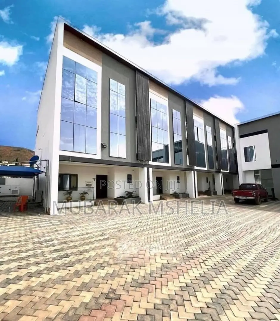 4bdrm Duplex in Wuye for sale in Wuye