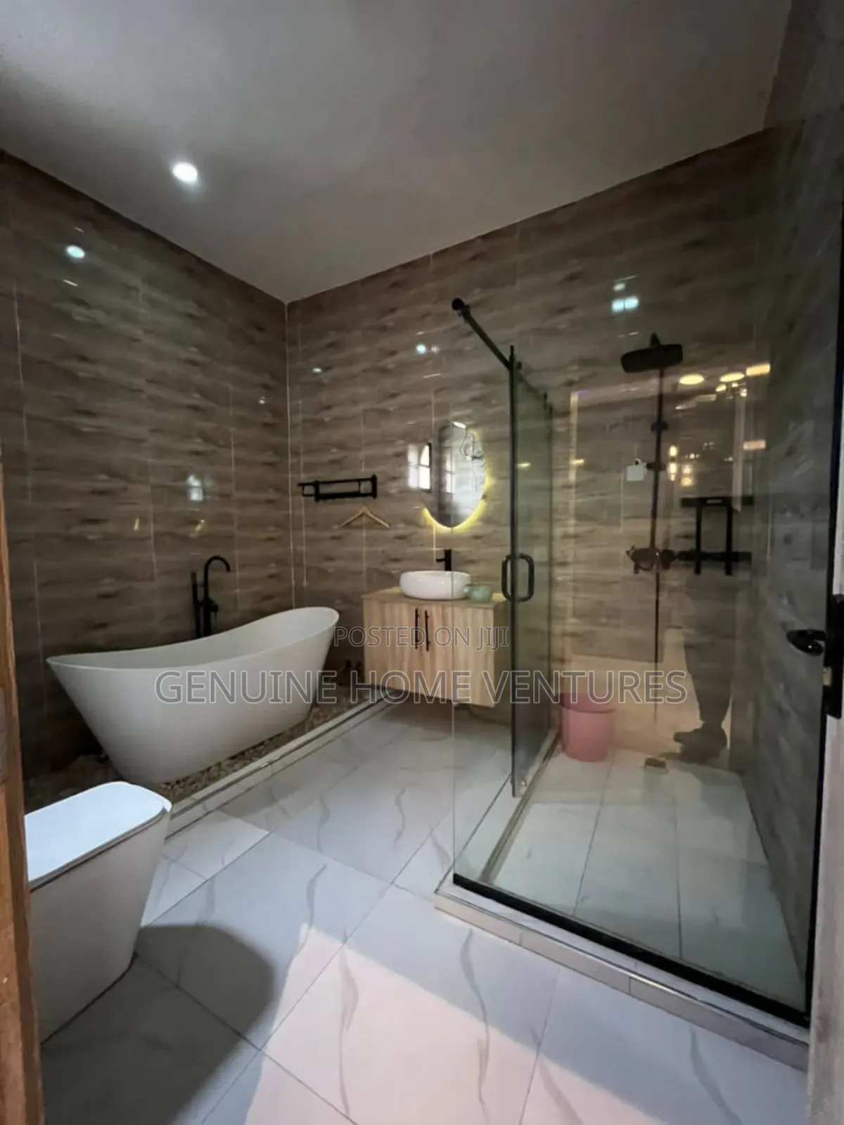 Furnished 4bdrm Duplex in Orchid, Chevron for sale in Chevron
