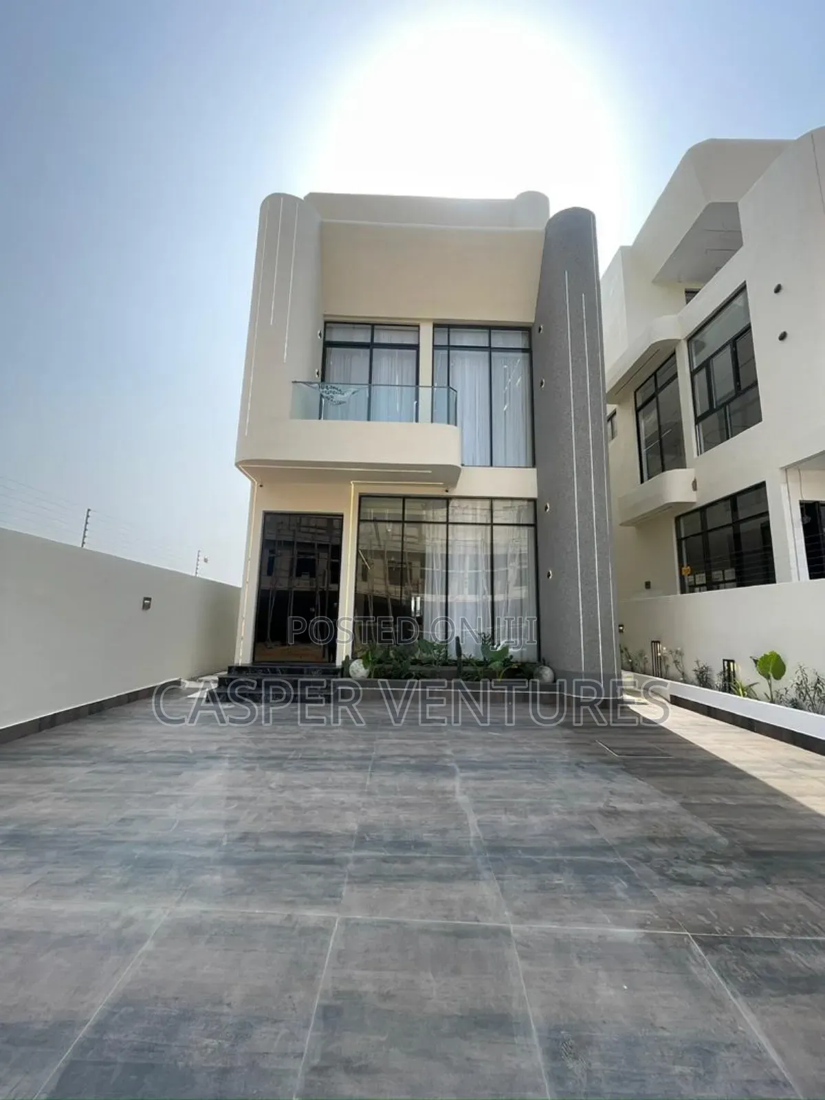 5bdrm Duplex in Admiralty Way, Lekki Phase 1 for sale in Lekki Phase 1