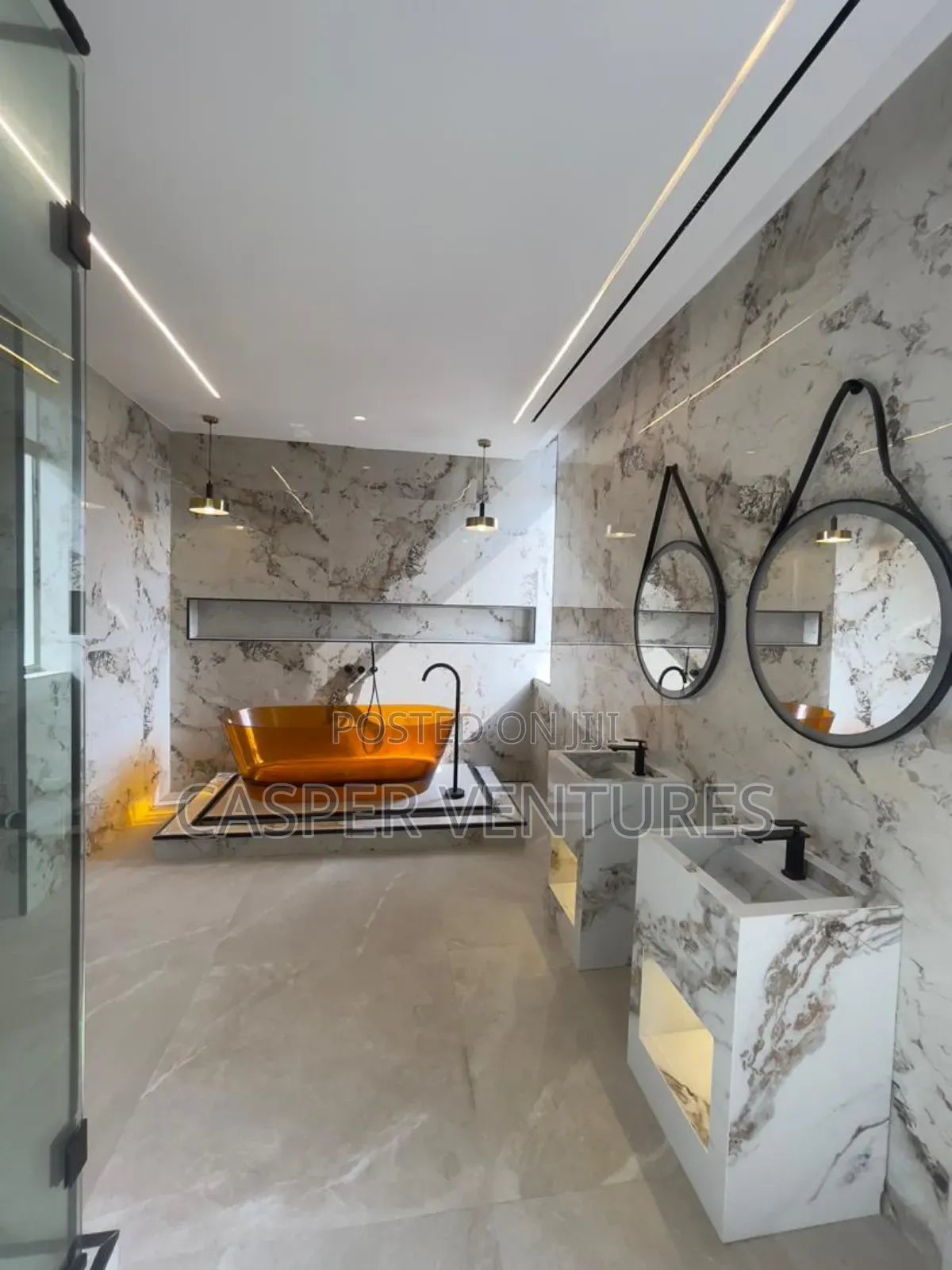 5bdrm Duplex in Admiralty Way, Lekki Phase 1 for sale in Lekki Phase 1
