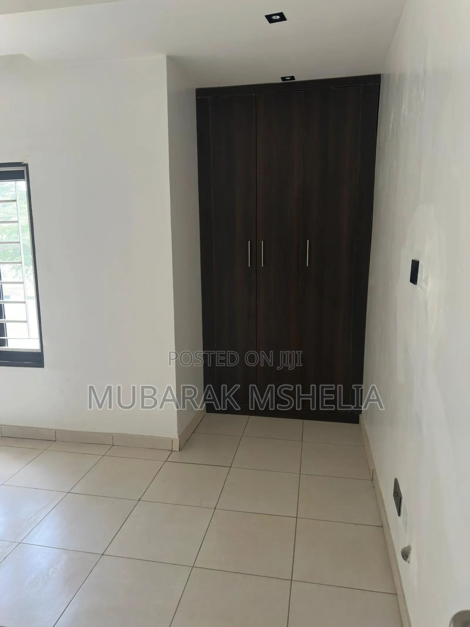 5bdrm Duplex in Apo District for sale in Apo District