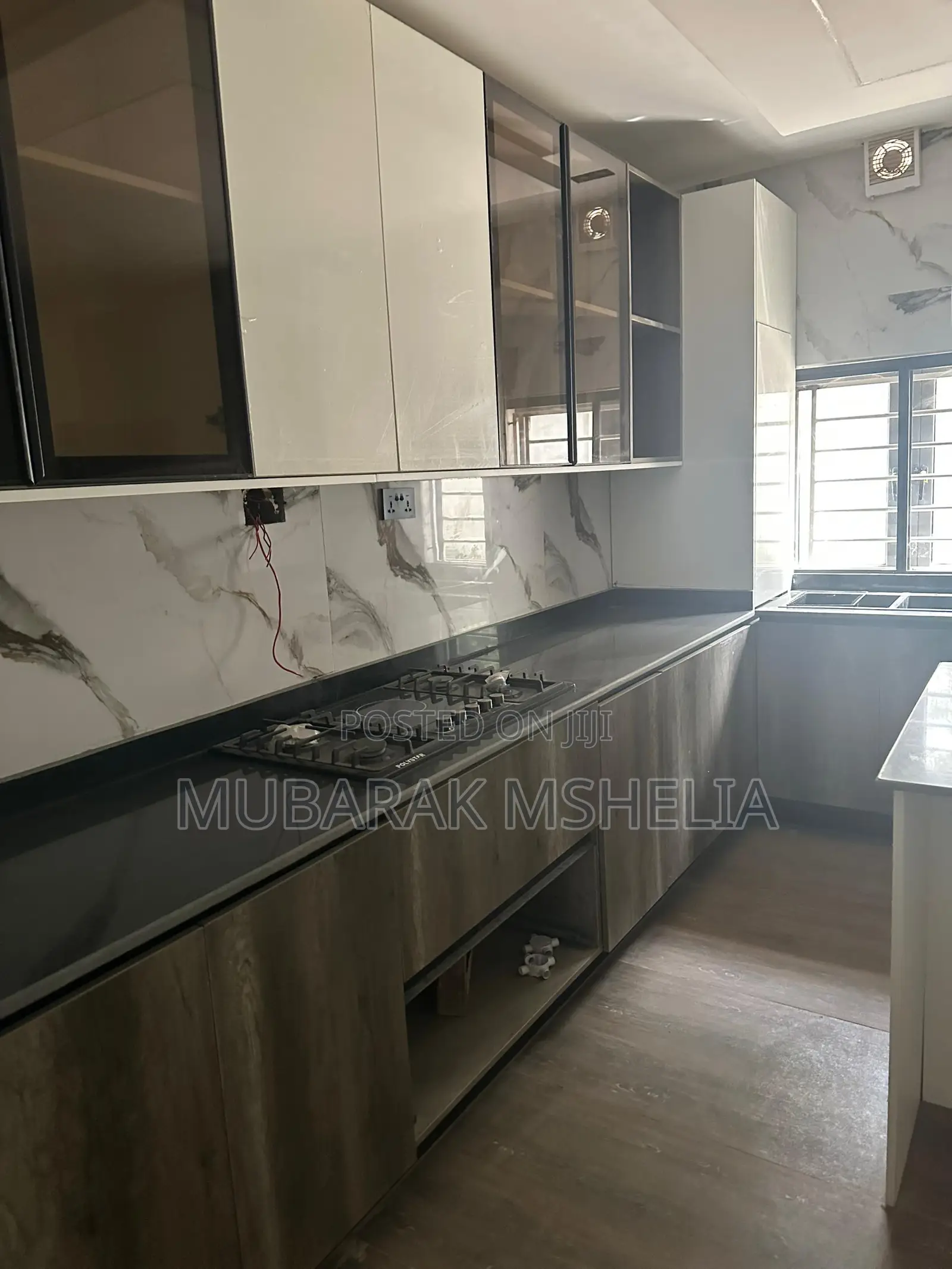 5bdrm Duplex in Apo District for sale in Apo District