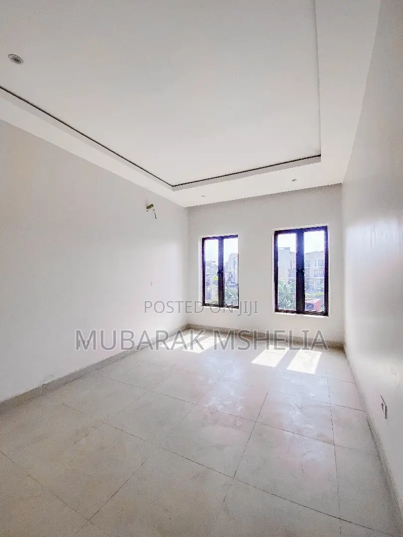 6bdrm Duplex in Jahi for sale in Jahi
