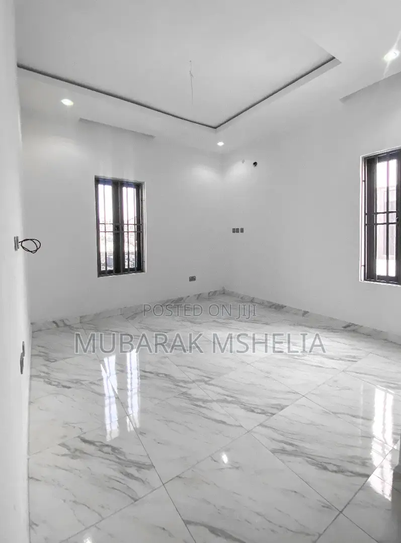 5bdrm Duplex in Guzape District for sale in Guzape District