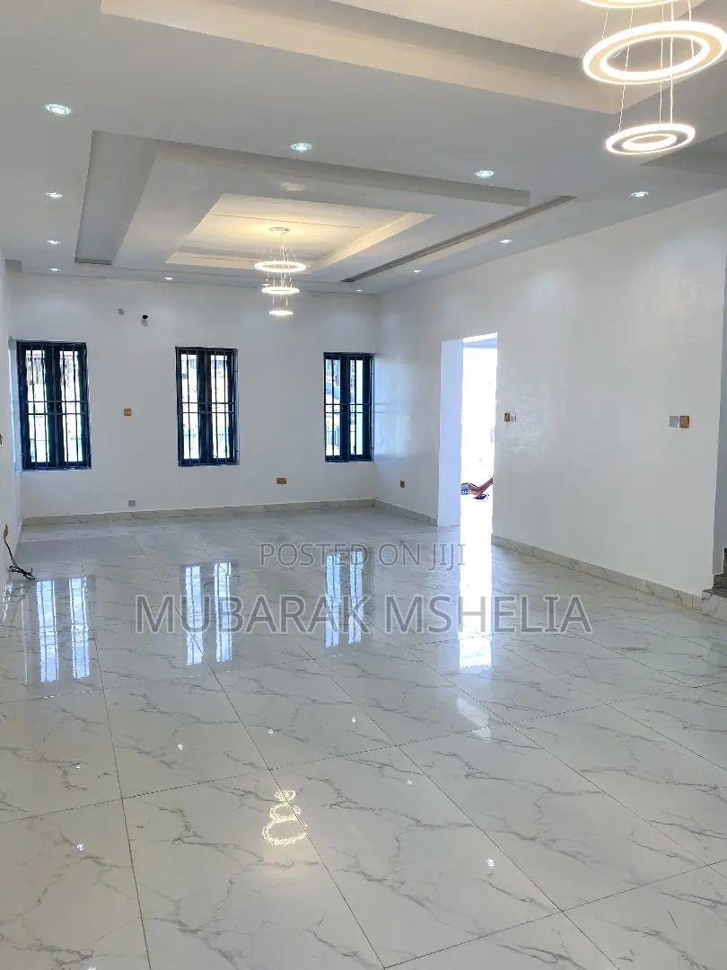5bdrm Duplex in Guzape District for sale in Guzape District