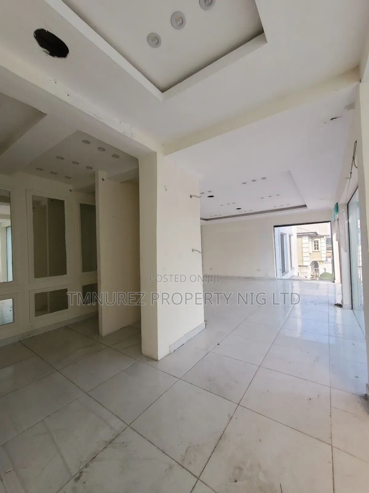 Showroom Open Space for Rent Lekki Phase1 in Lekki Phase 1