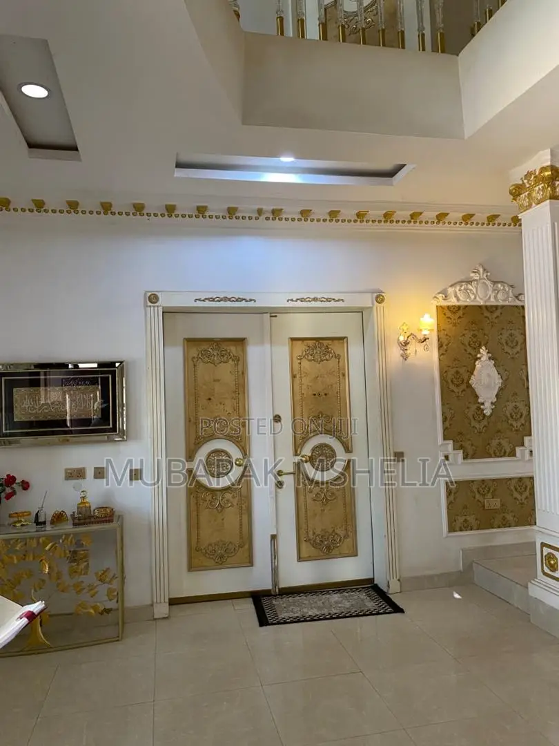 7bdrm Mansion in Katampe Extension for sale in Katampe Extension