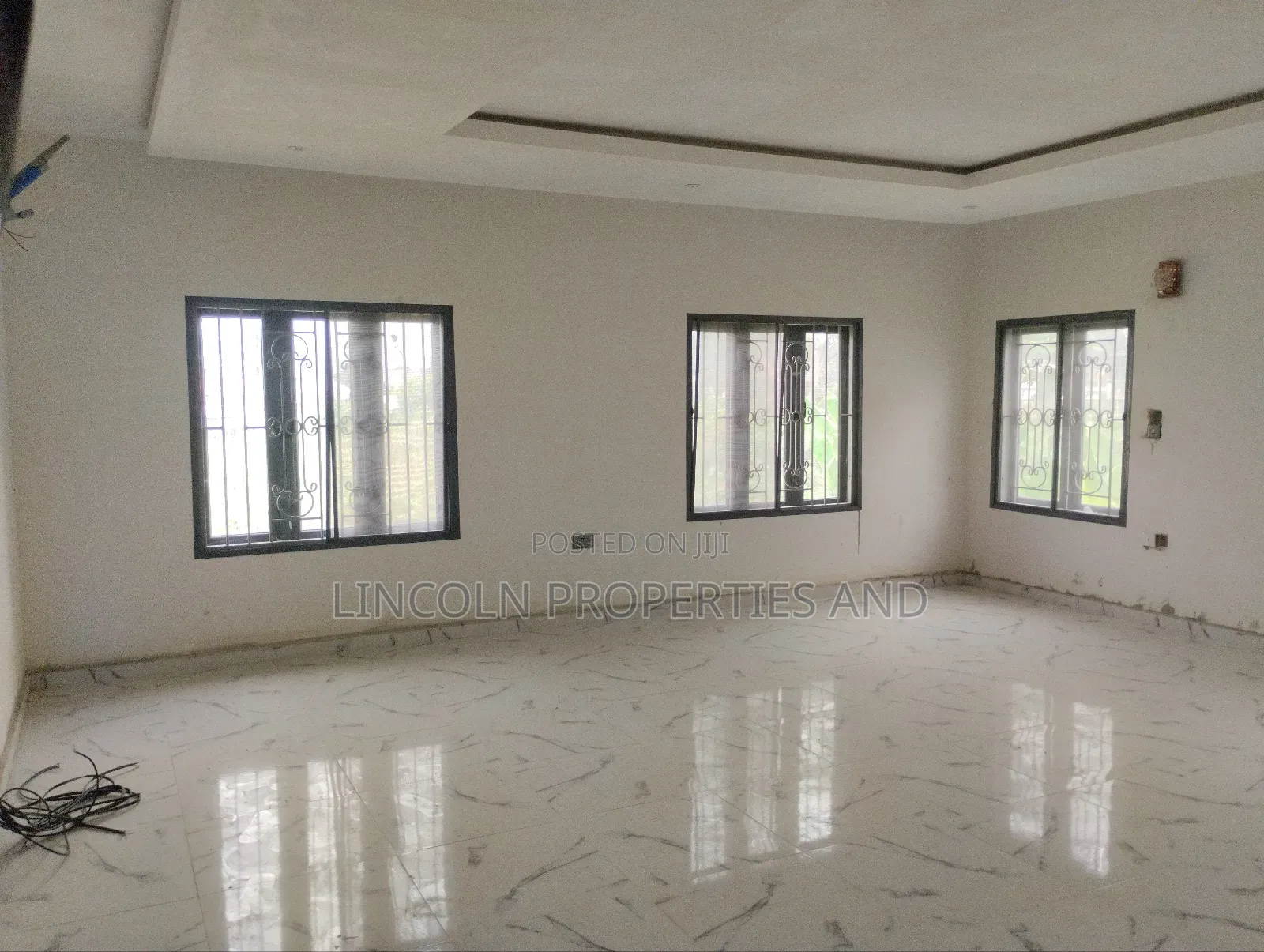 7bdrm Mansion in Prestigious Shelter for rent in Uyo