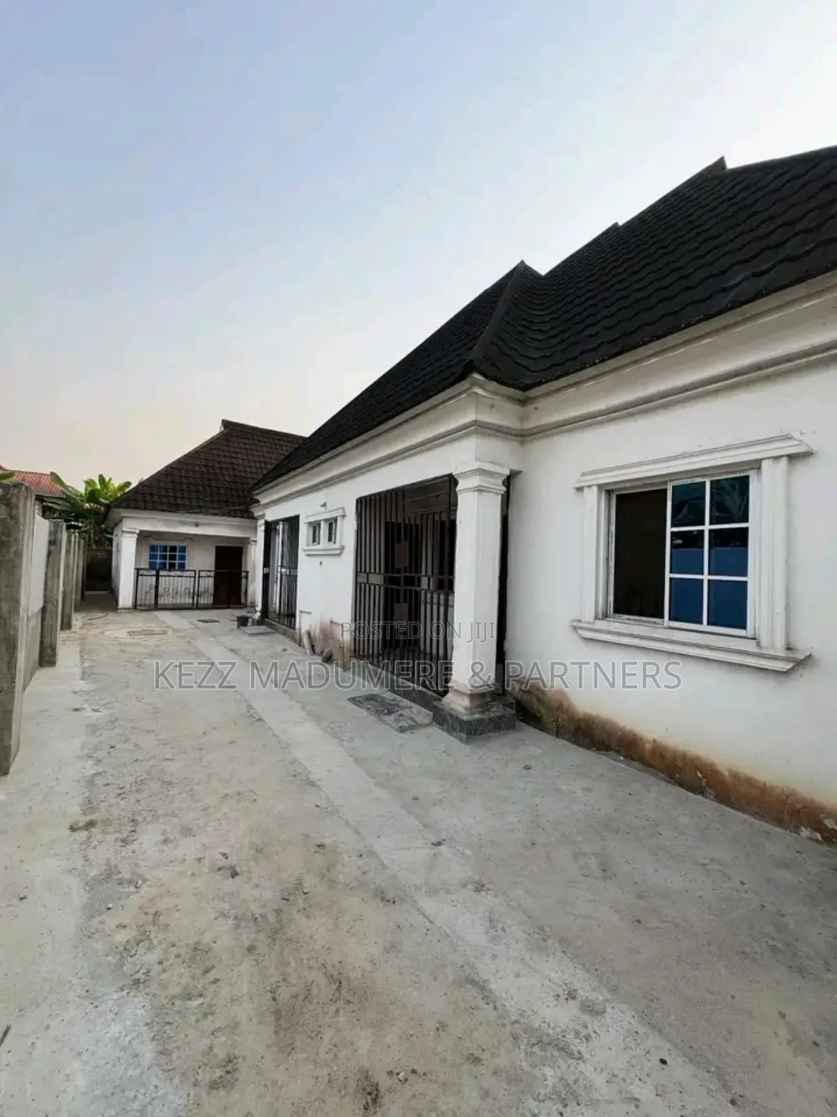 5bdrm Block of Flats in Sars Road, Port for sale in Port-Harcourt