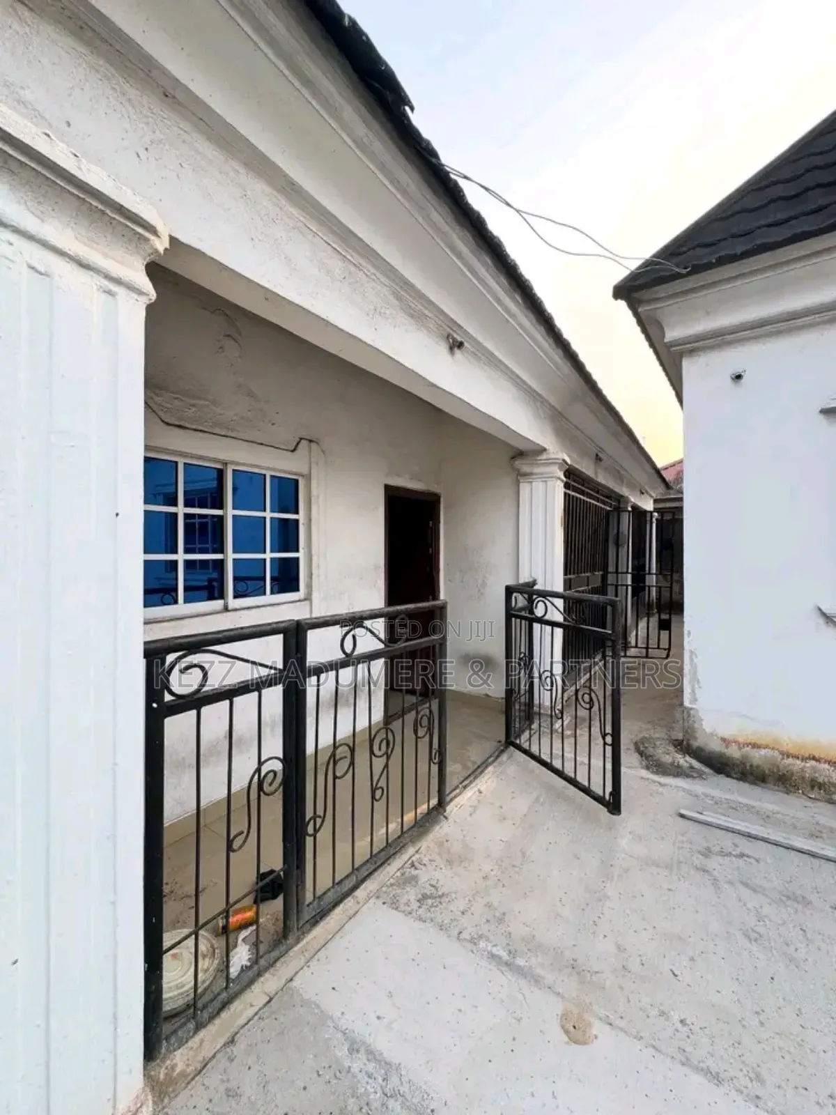 5bdrm Block of Flats in Sars Road, Port for sale in Port-Harcourt
