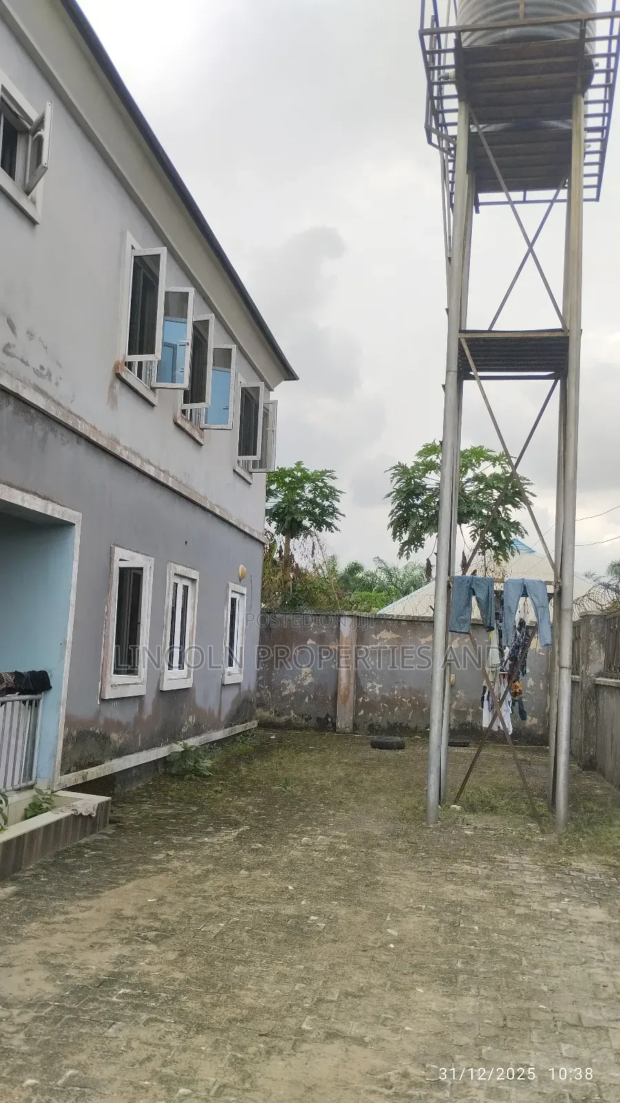 3bdrm Block of Flats in Pdp Secretariat for sale in Uyo