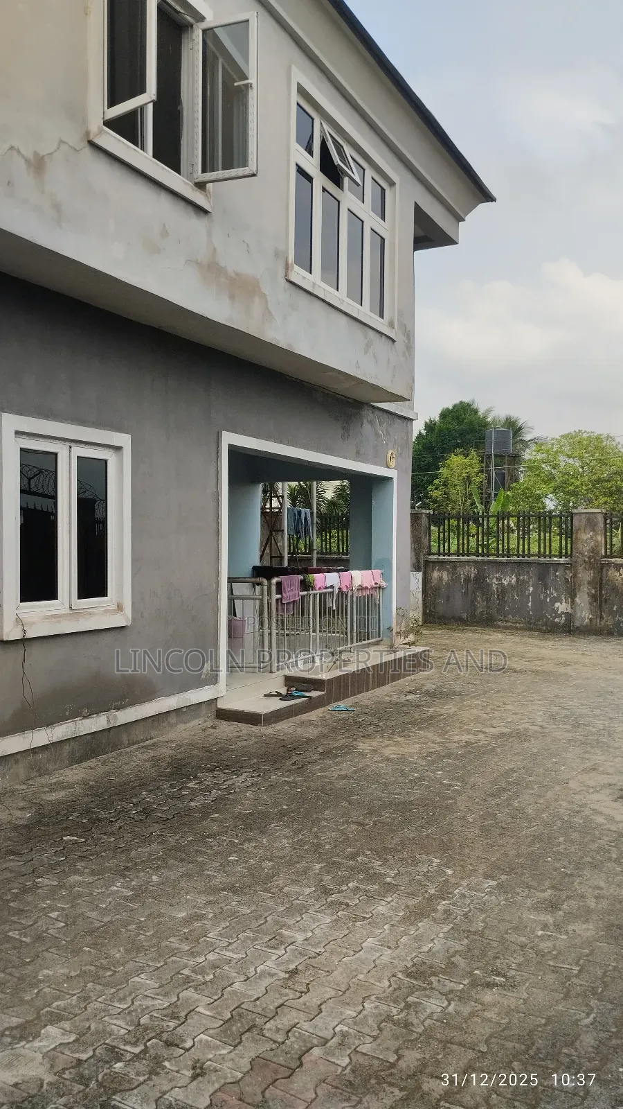 3bdrm Block of Flats in Pdp Secretariat for sale in Uyo