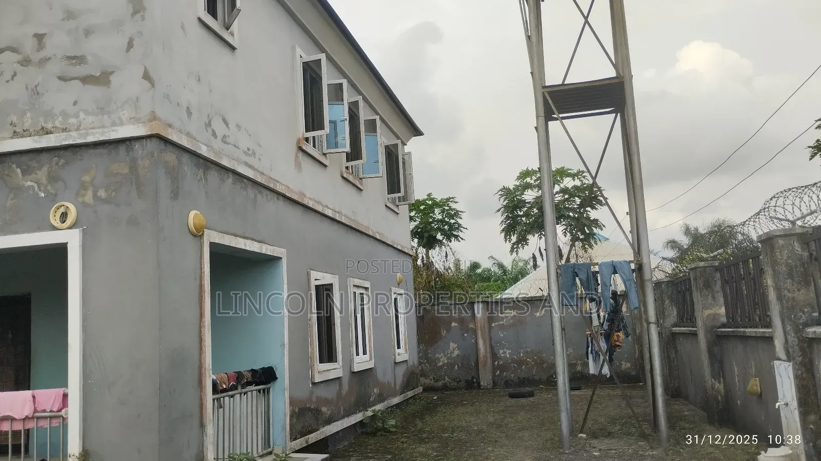 3bdrm Block of Flats in Pdp Secretariat for sale in Uyo