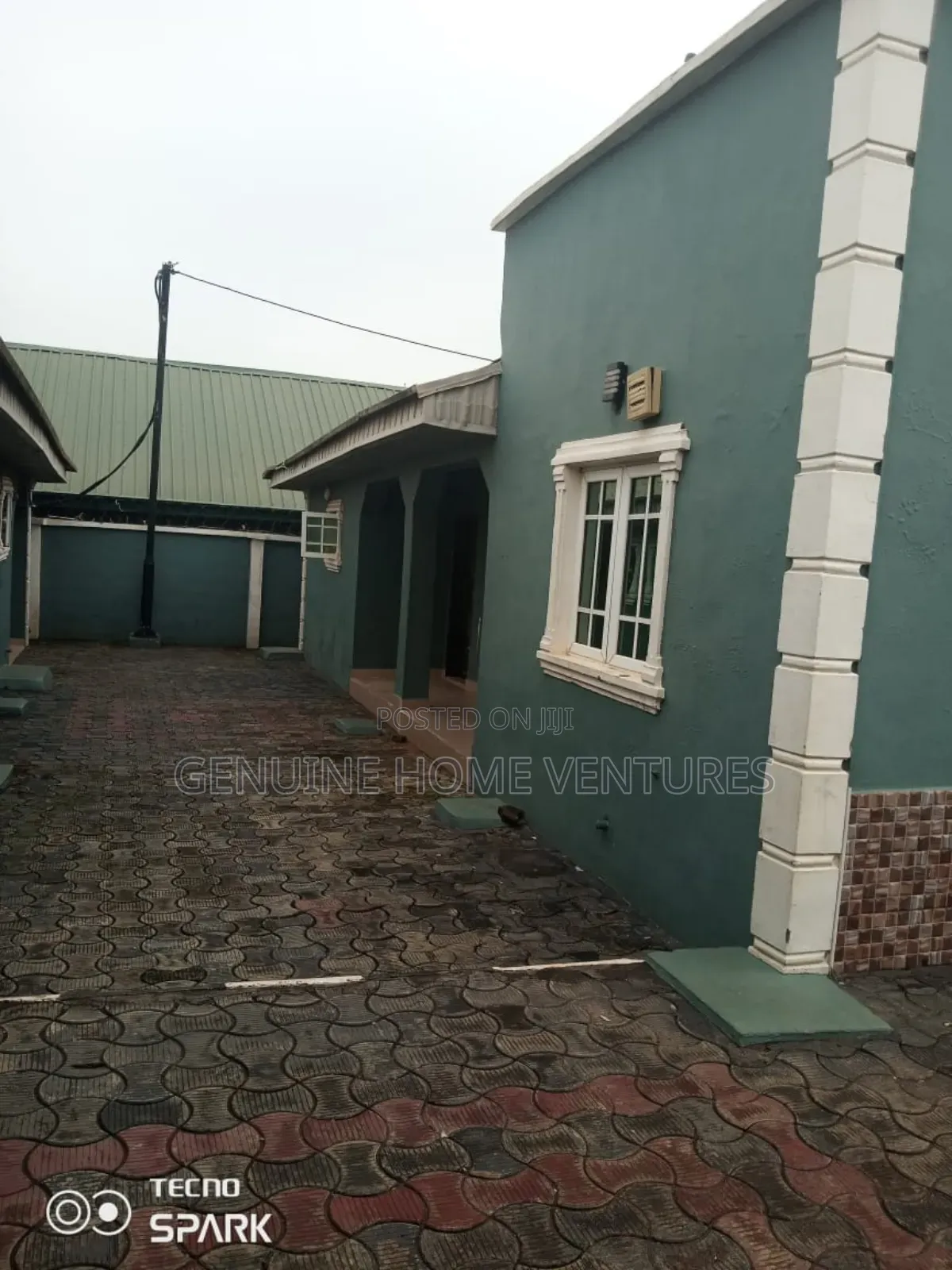 6bdrm Bungalow in Ifo for sale in Ifo