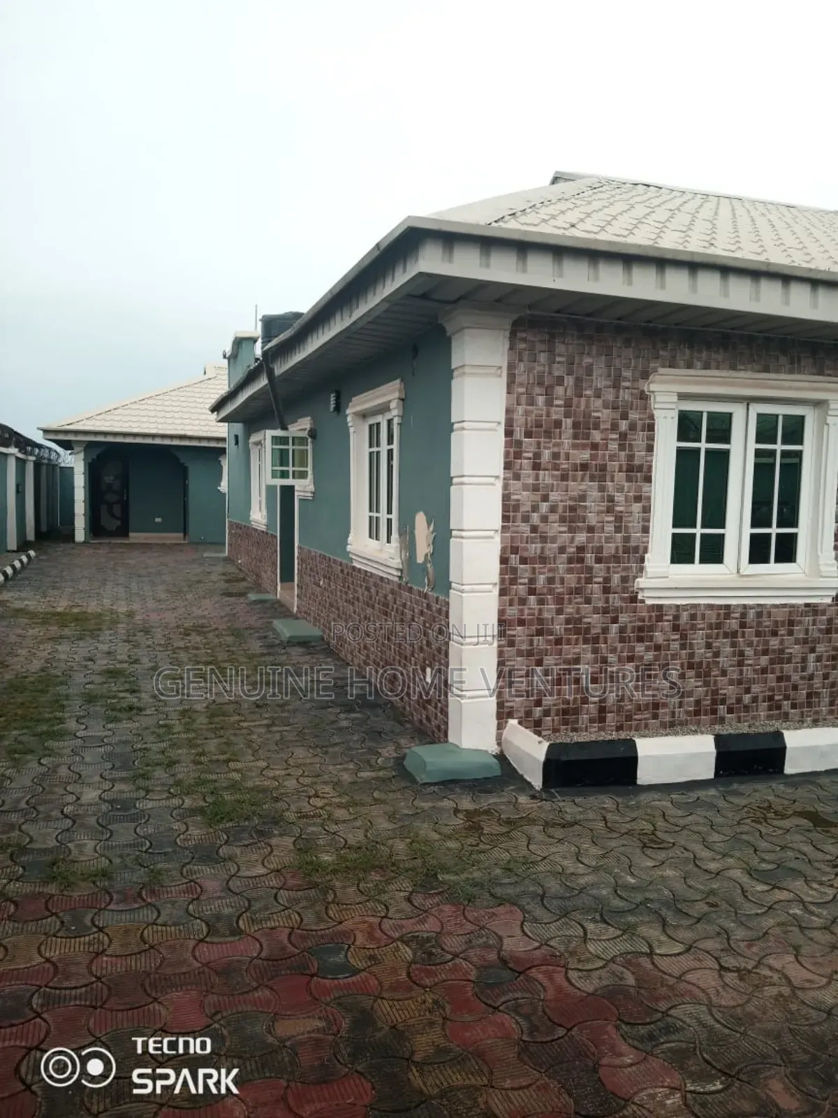 6bdrm Bungalow in Ifo for sale in Ifo