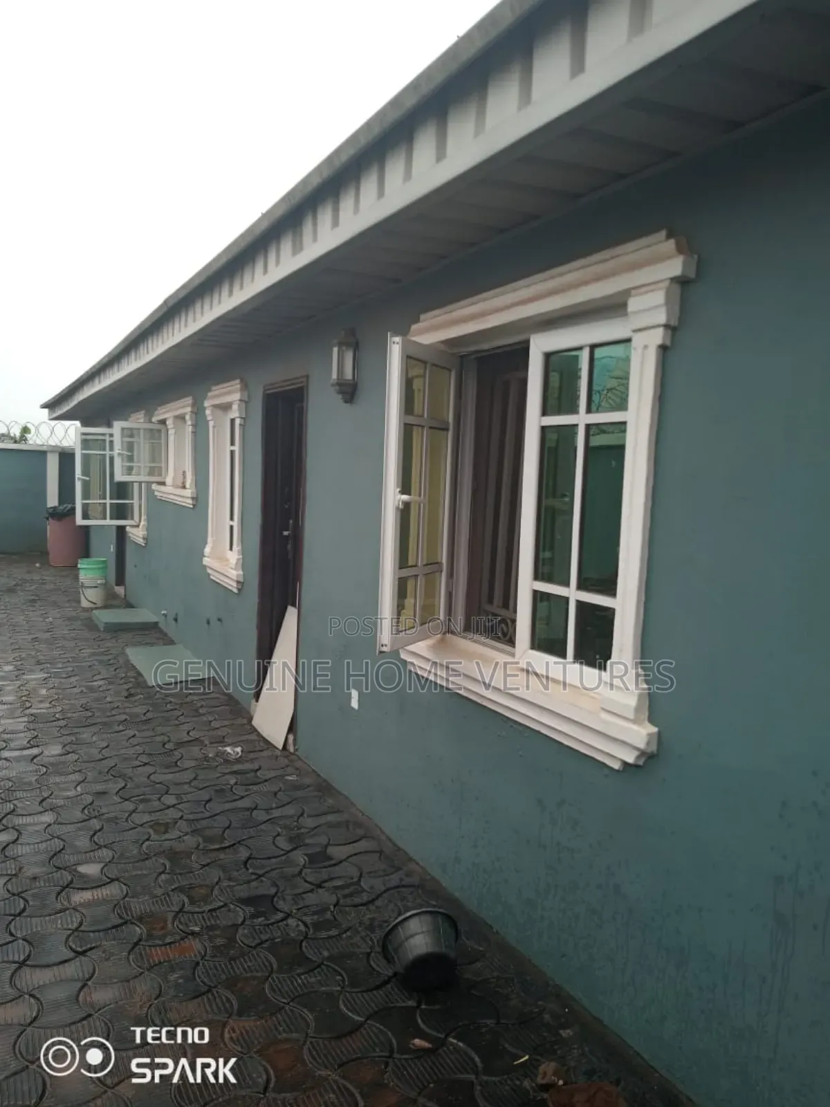 6bdrm Bungalow in Ifo for sale in Ifo