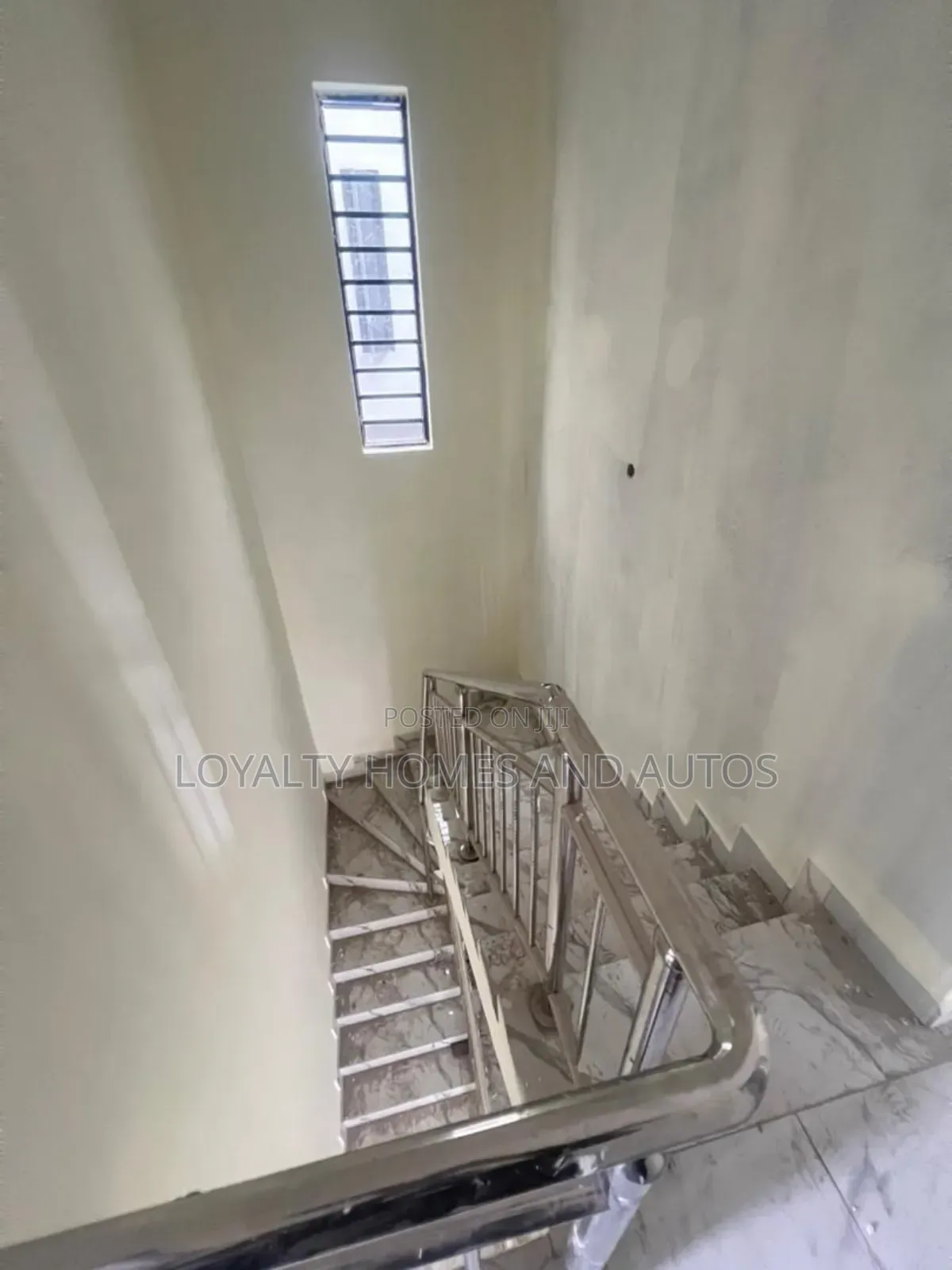 5bdrm Duplex in Omole Phase 1 for sale in Omole Phase 1
