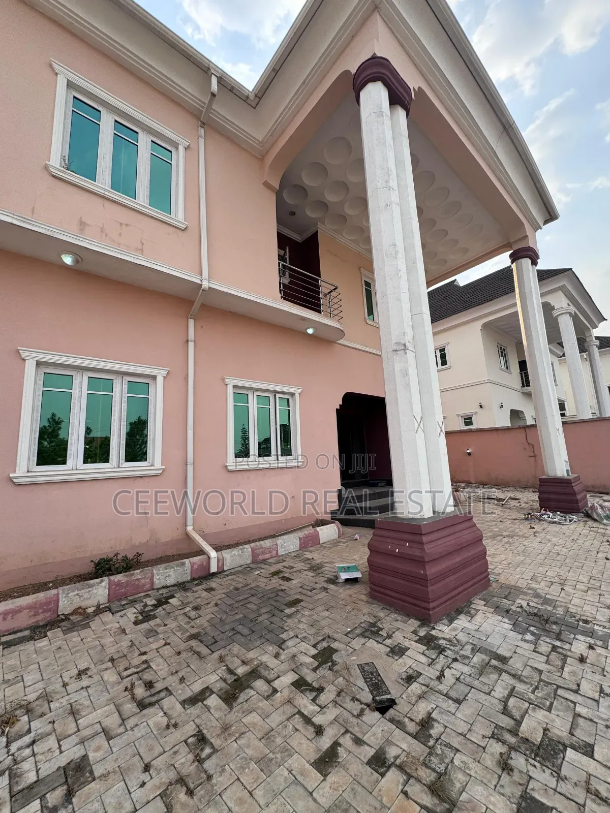 5bdrm Duplex in Kolapo Ishola Gra, Akobo for rent in Akobo