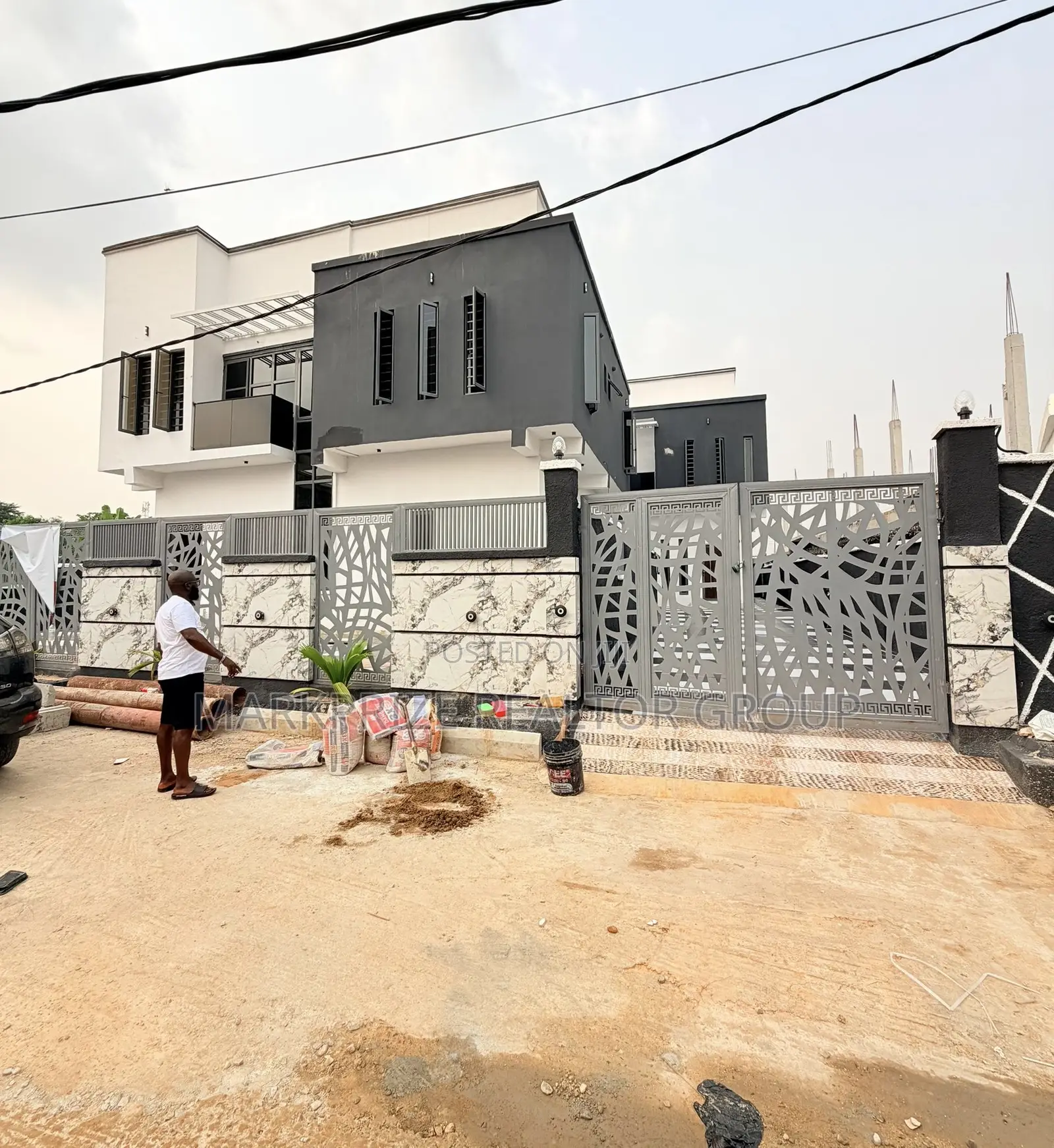 4bdrm Duplex in Maryland Lagos for sale in Maryland