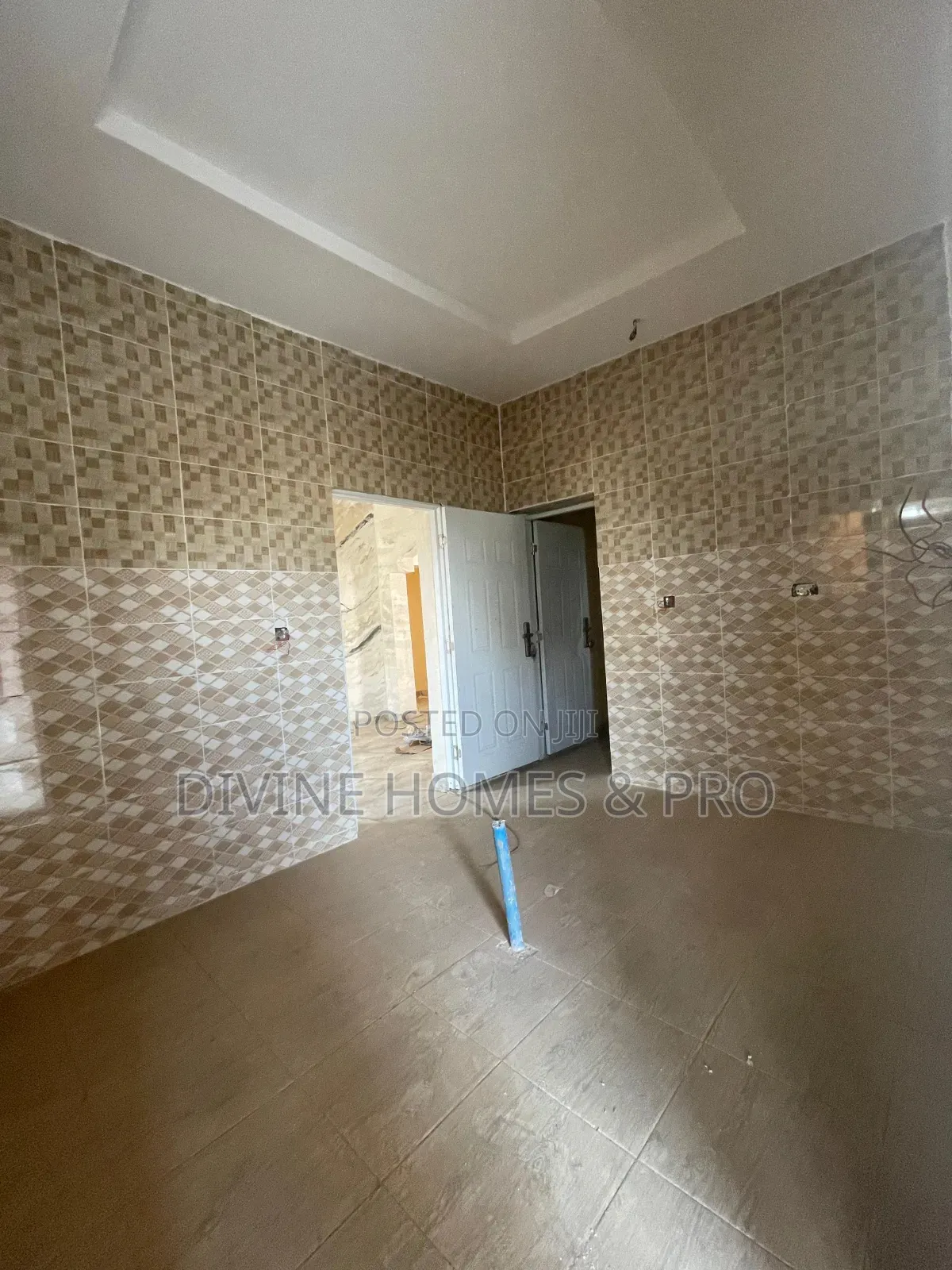 2bdrm Block of Flats in Idu for sale in Idu