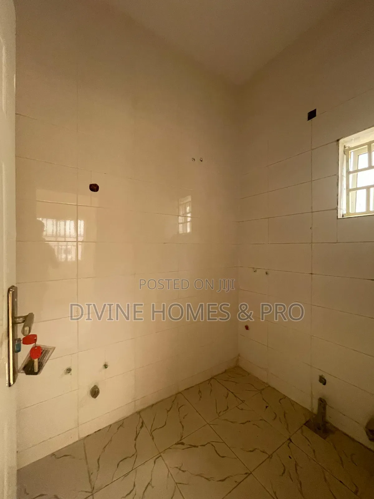 2bdrm Block of Flats in Idu for sale in Idu