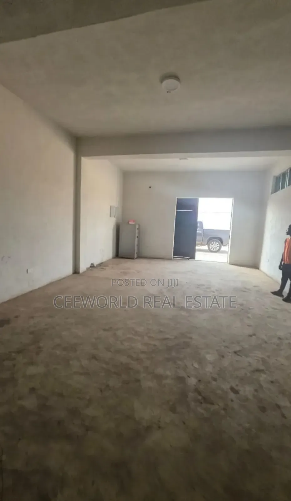 A Pharmaceutical Company With: Offices Space 15000sqm in Alakia