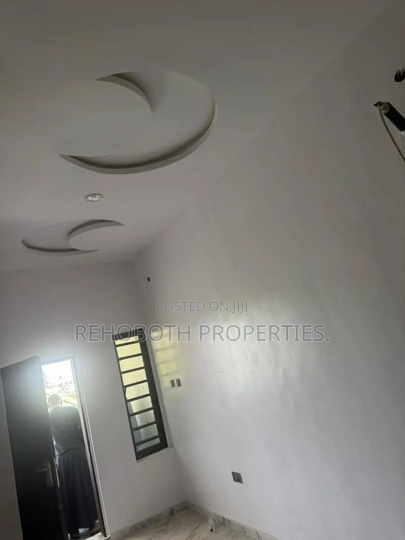 3bdrm Duplex in Npg Omolayo, Akobo for rent in Akobo