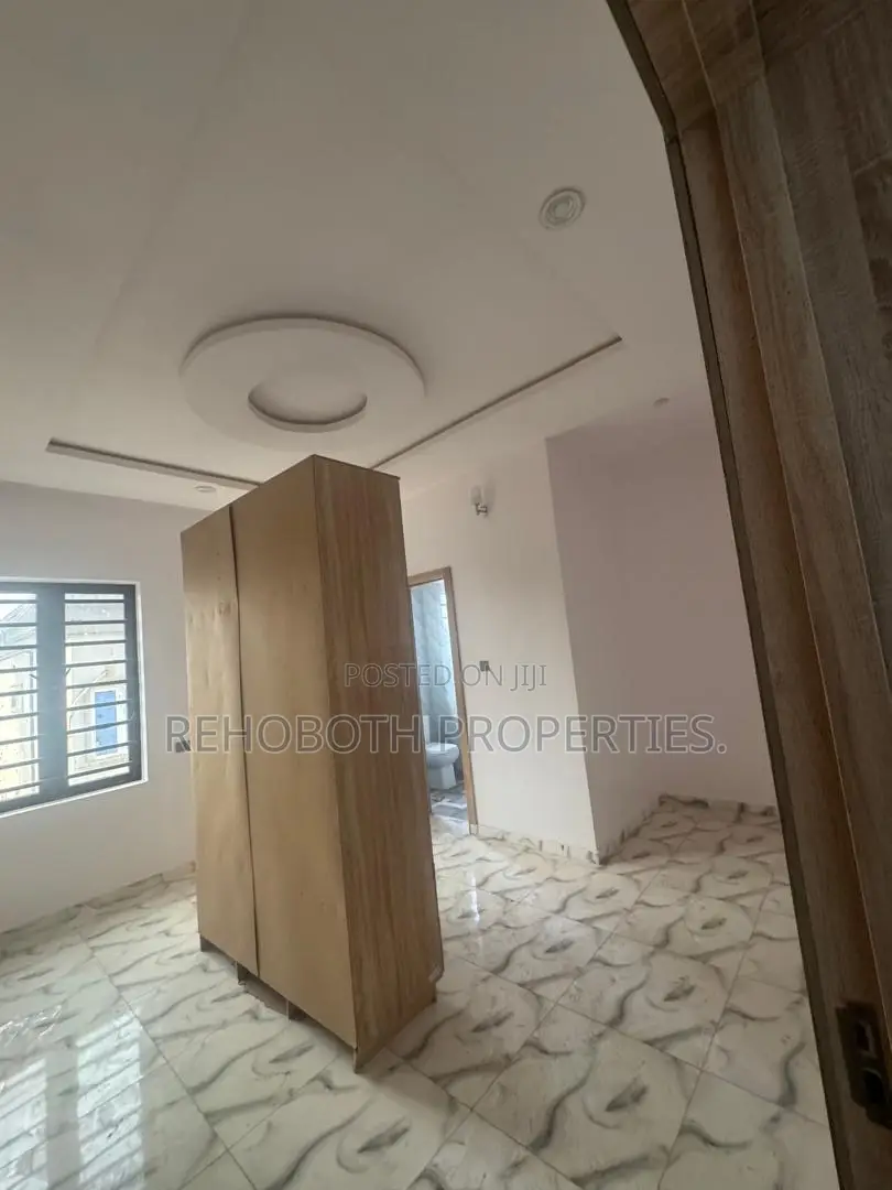3bdrm Duplex in Npg Omolayo, Akobo for rent in Akobo