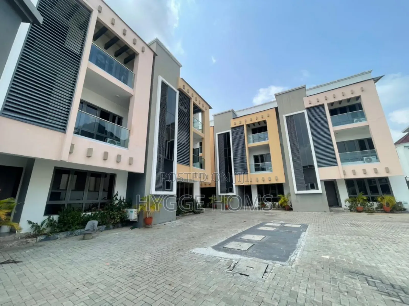 4bdrm Townhouse / Terrace in Banana Island Estate for rent in Banana Island