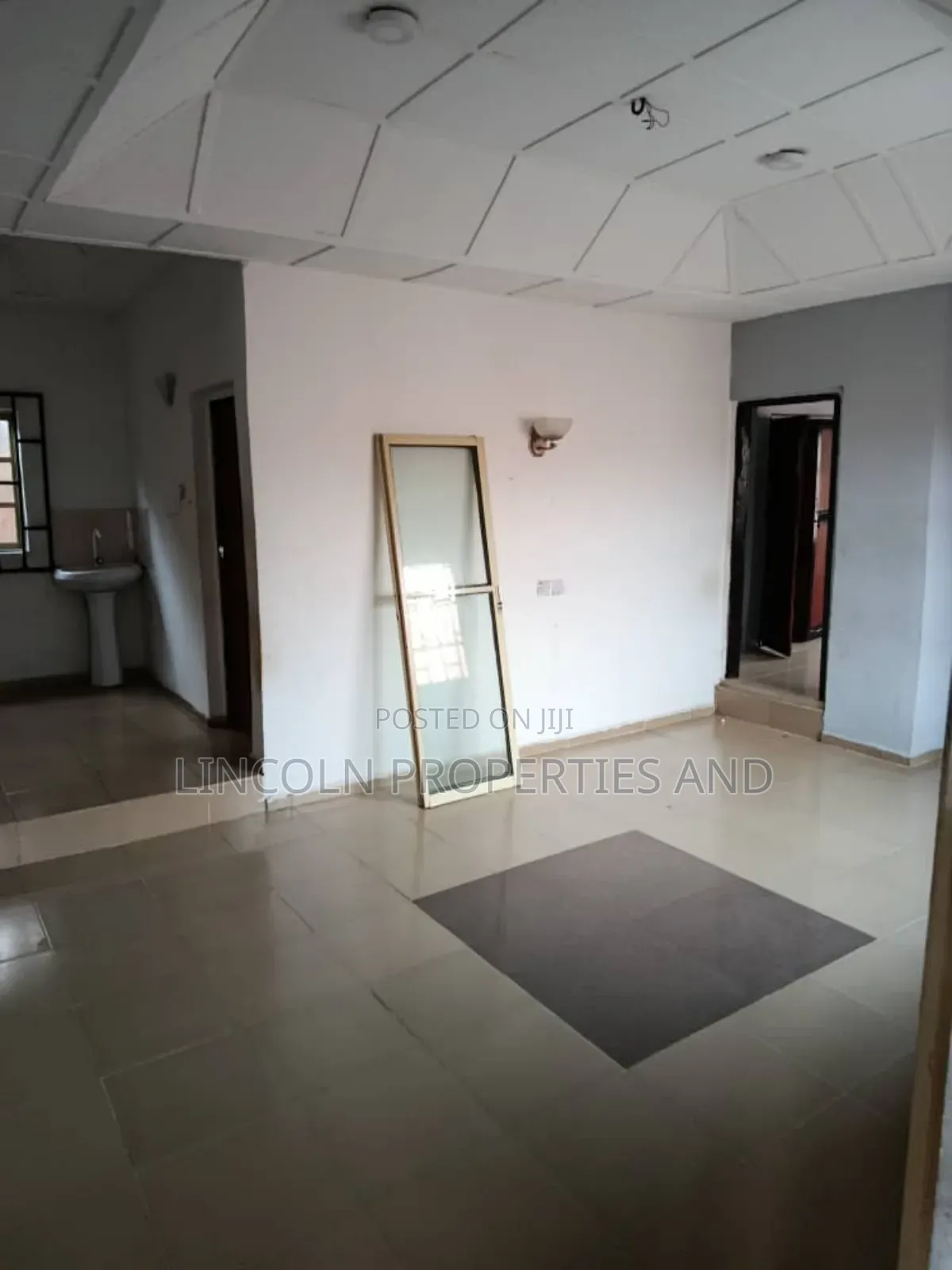 2bdrm Bungalow in Stadium Road, Uyo for sale in Uyo