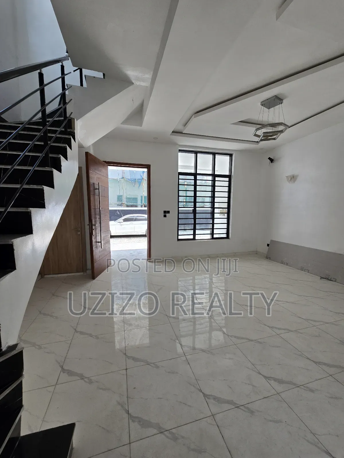 4bdrm Townhouse/Terrace in Ikota for Sale in Ikota