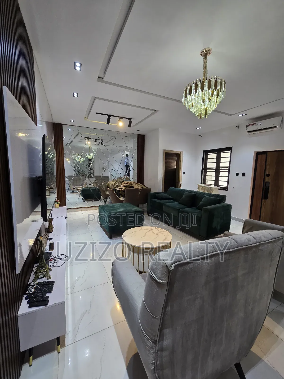 Furnished 4bdrm Townhouse/Terrace in Orchid Road, Lafiaji for Sale in Lafiaji