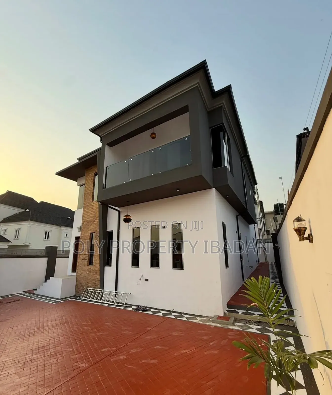 4bdrm Duplex in Calton Gate, Akobo for sale in Akobo