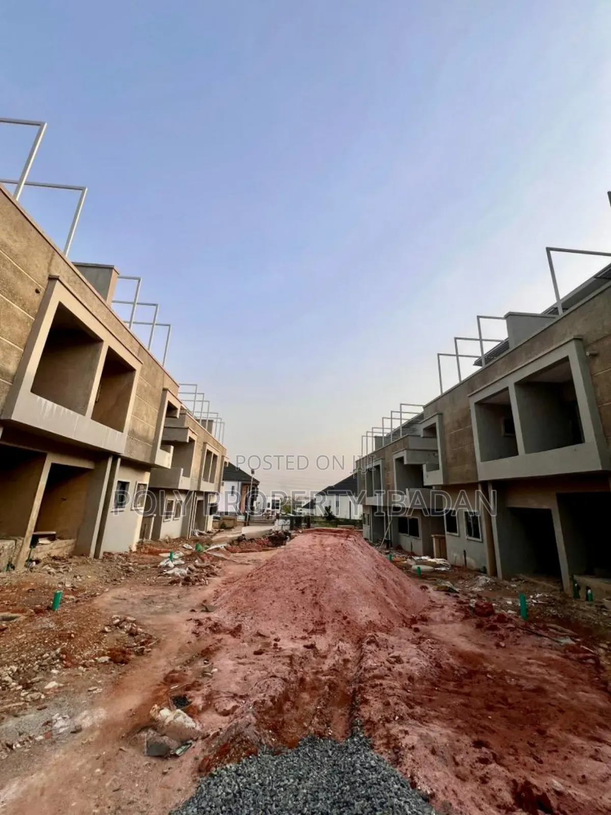 4bdrm Penthouse in Carlton Gate, Akobo for sale in Akobo