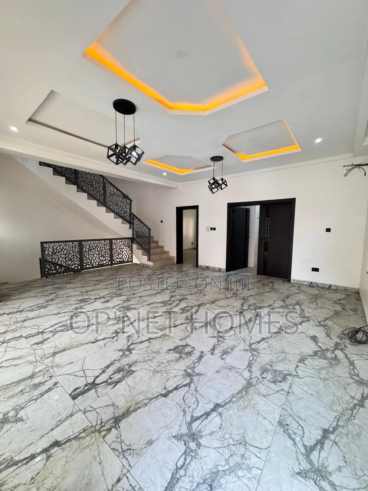 4bdrm Duplex in Lekki Expressway for sale in Lekki Expressway