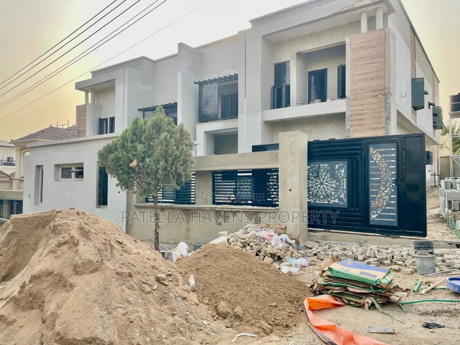 4bdrm Duplex in Gwarinpa for sale in Gwarinpa