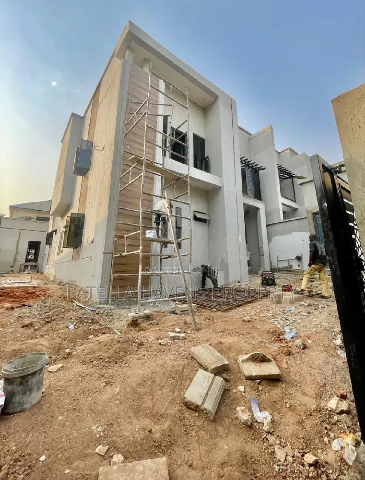 4bdrm Duplex in Gwarinpa for sale in Gwarinpa