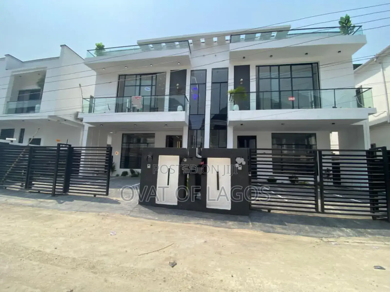 4bdrm Duplex in Ikota for sale in Ikota