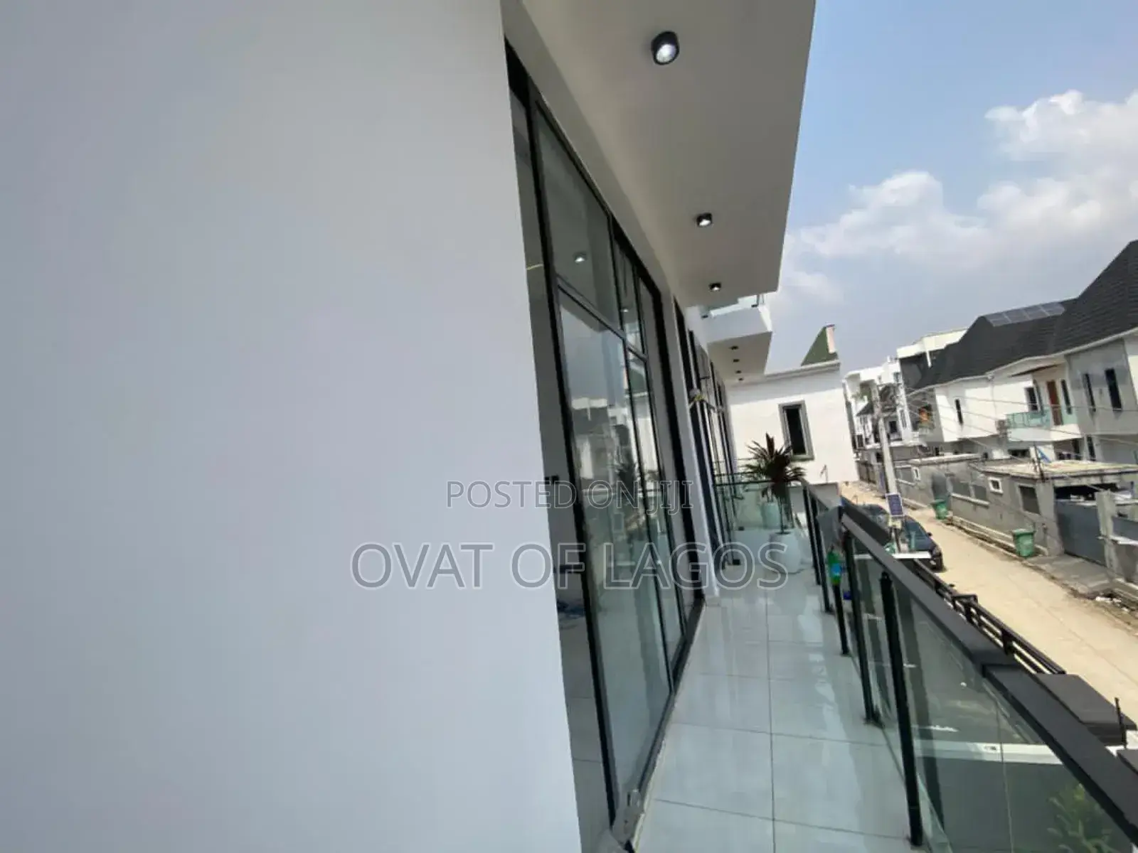 4bdrm Duplex in Ikota for sale in Ikota