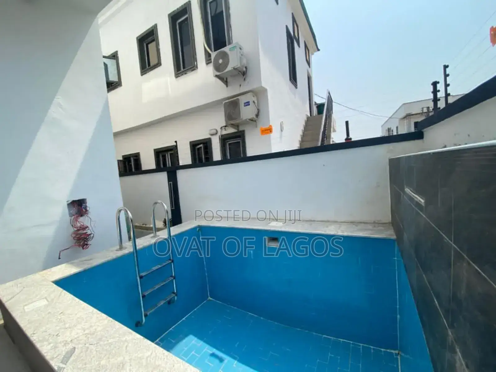 5bdrm Duplex in Ikota for sale in Ikota