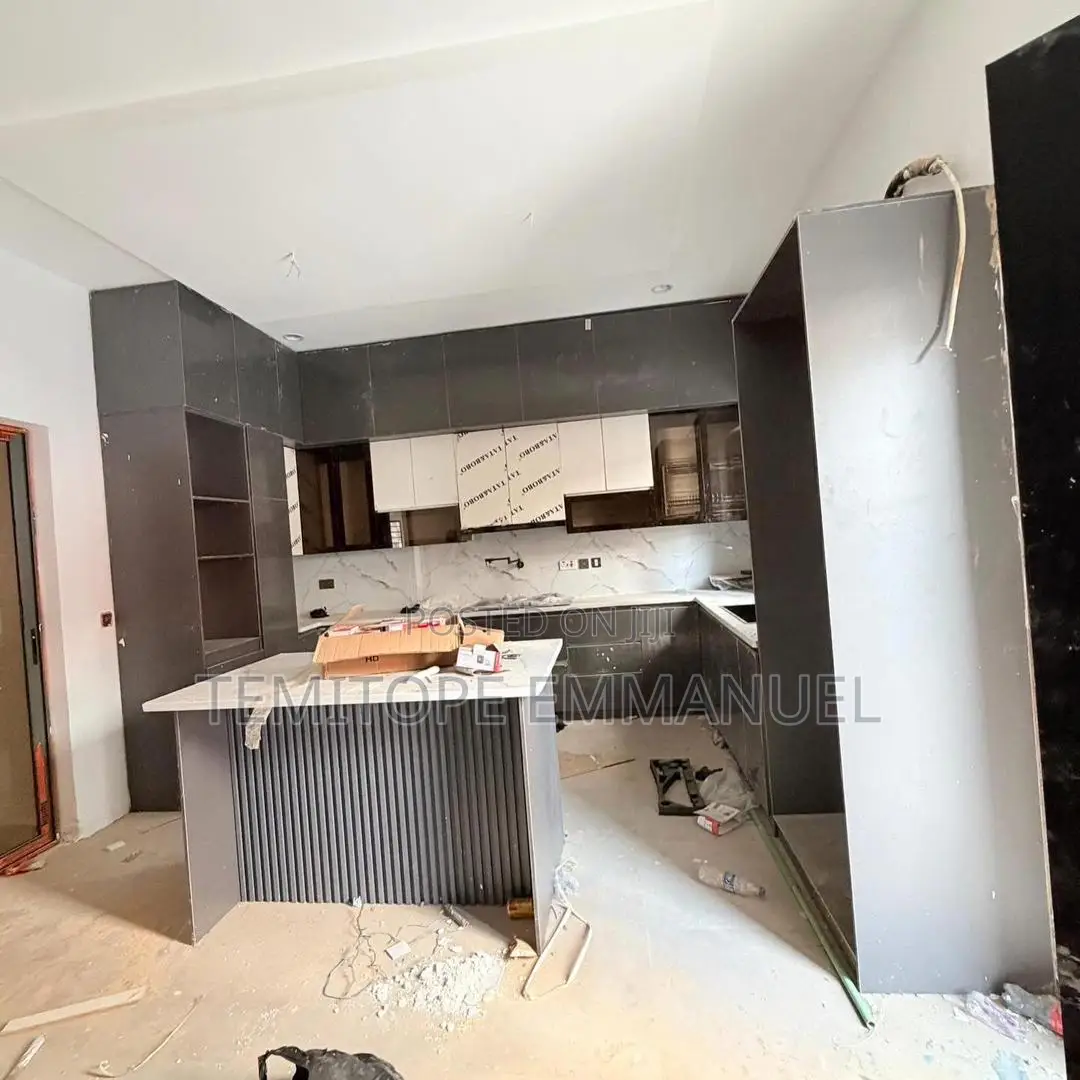 Furnished 5bdrm Duplex in Magodo Gra Phase 1 for sale in GRA Phase 1