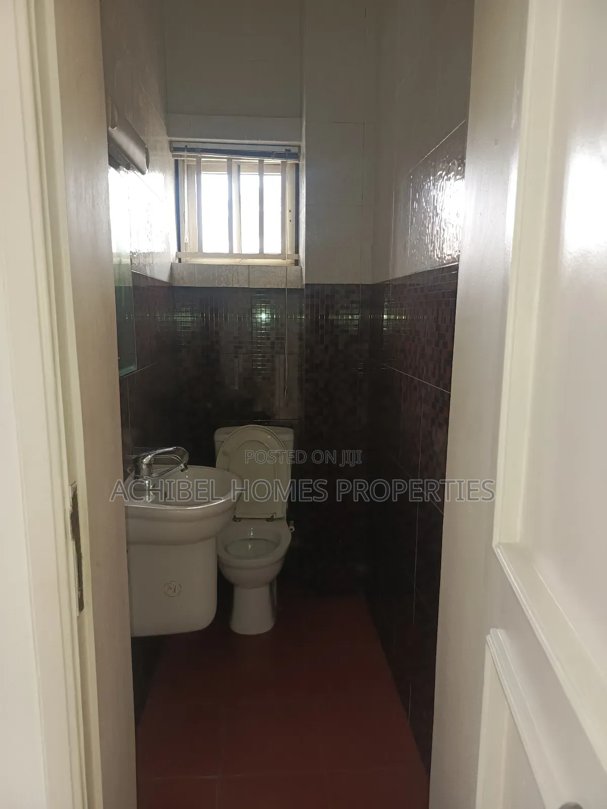 3bdrm Apartment in Near Admiralty Way, Lekki Phase 1 for rent in Lekki Phase 1