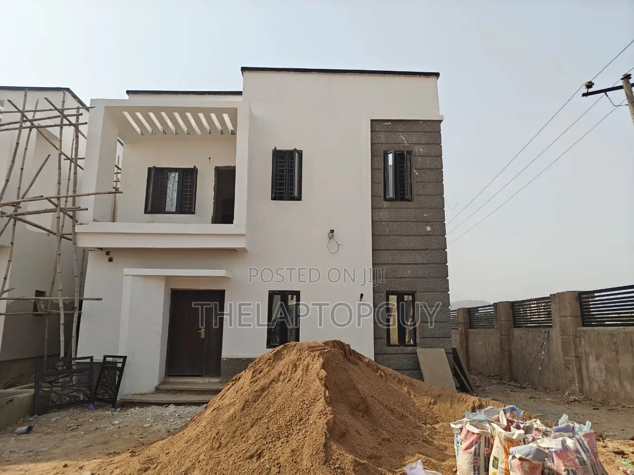 Furnished 3bdrm Townhouse/Terrace in Jahi for sale in Jahi