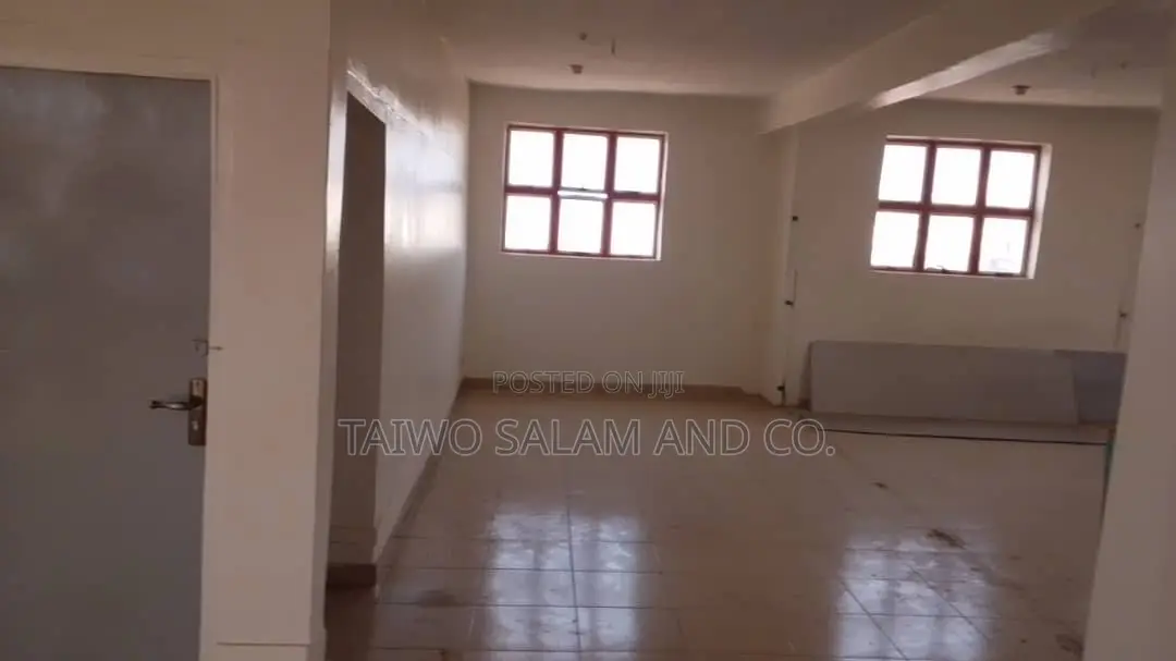 Functional School on 3 Acres of Land With Cofo in Akobo