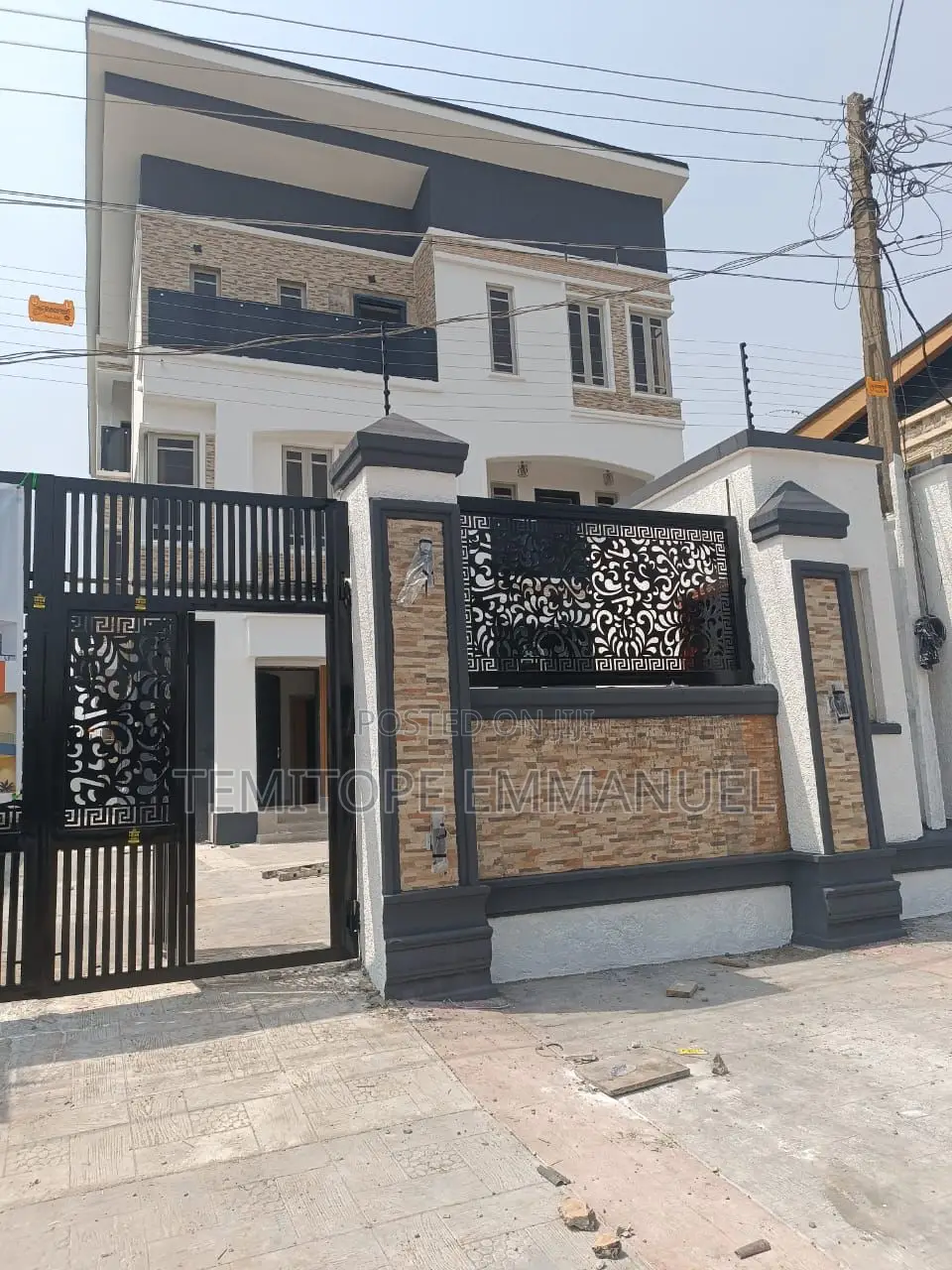 Furnished 8bdrm Maisonette in Gowon Estate Egbada, Egbeda for sale in Egbeda
