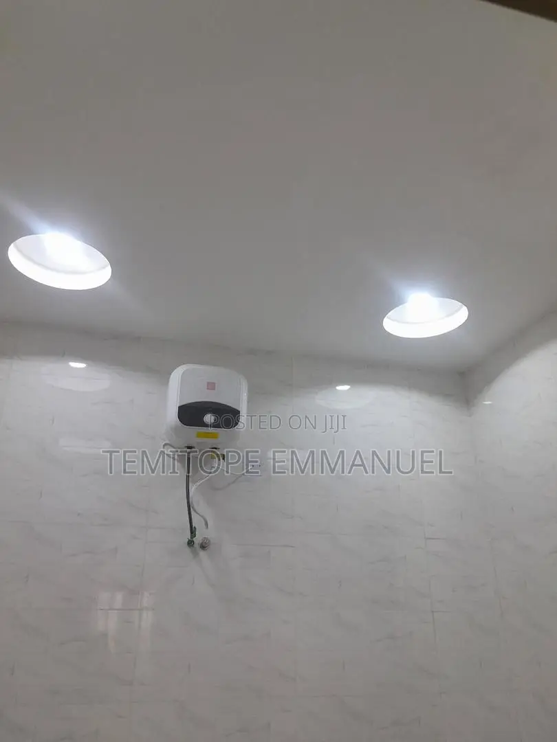 Furnished 8bdrm Maisonette in Gowon Estate Egbada, Egbeda for sale in Egbeda