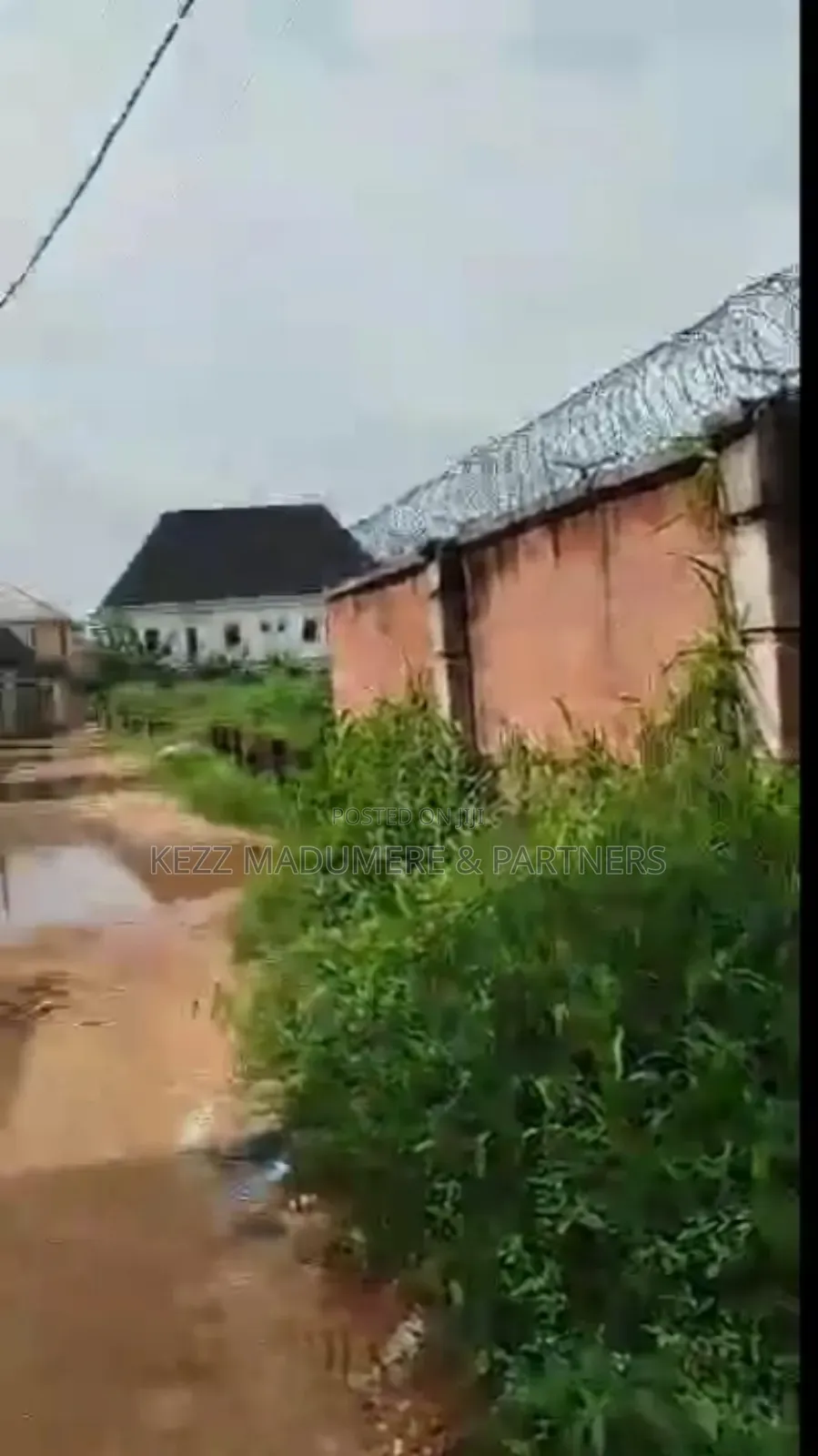 6bdrm Bungalow in Imo Housing Ext for sale in Owerri