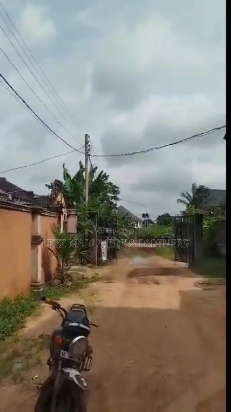 6bdrm Bungalow in Imo Housing Ext for sale in Owerri